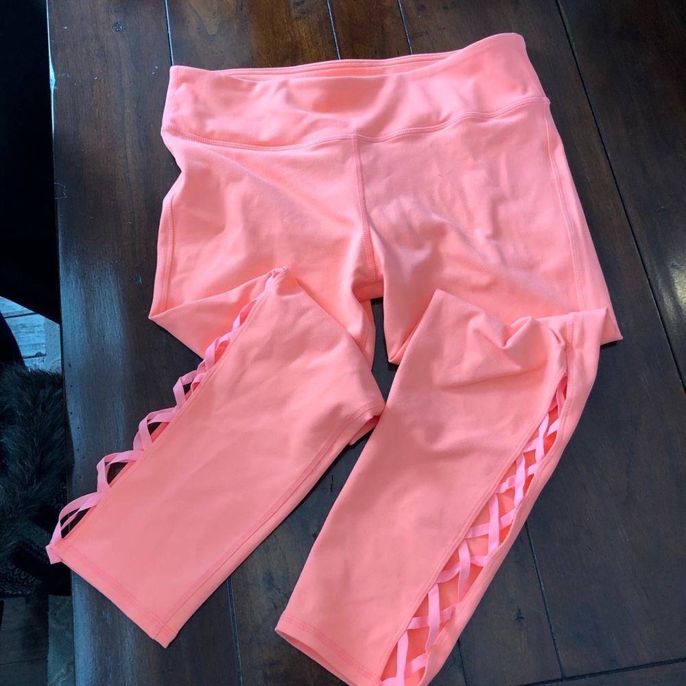 Fabletics crop workout pants
